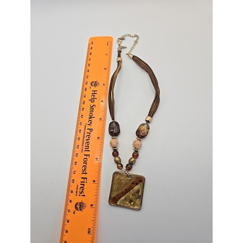 LAURA ASHLEY faux leather strand brown tan Gold tone metal Pendant bead Necklace - Picture 4 of 6